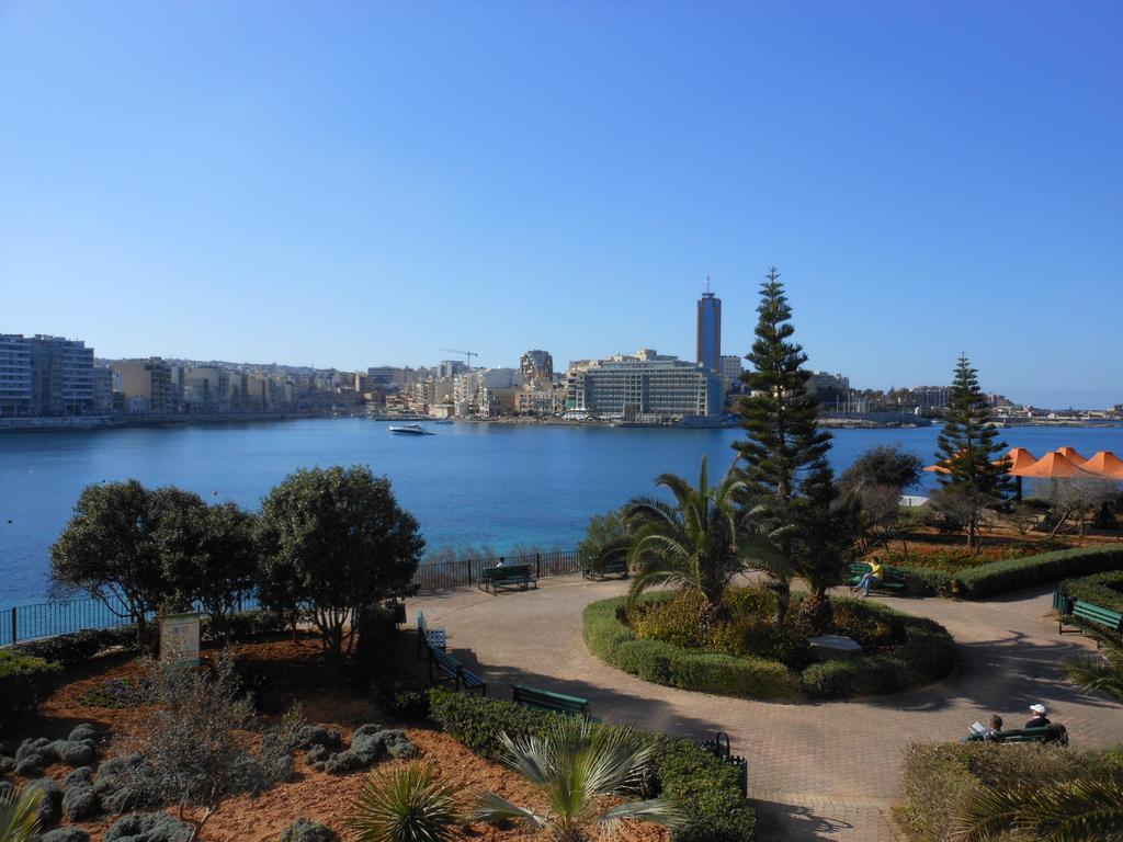 Apartment With Stunning Seaviews Σλιέμα Εξωτερικό φωτογραφία
