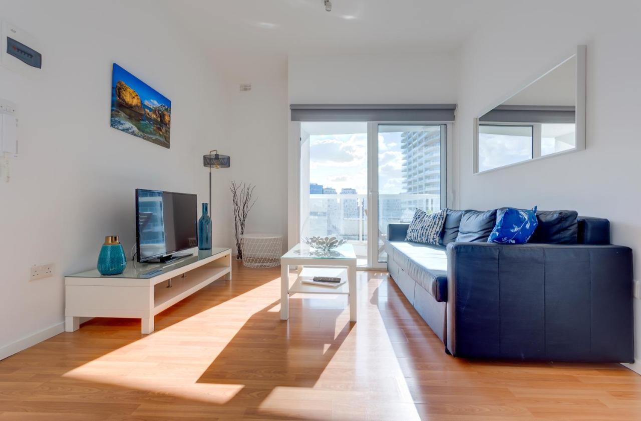 Apartment With Stunning Seaviews Σλιέμα Εξωτερικό φωτογραφία