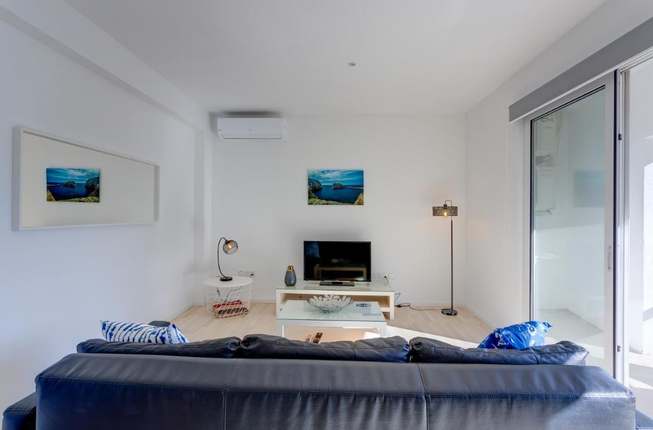 Apartment With Stunning Seaviews Σλιέμα Εξωτερικό φωτογραφία