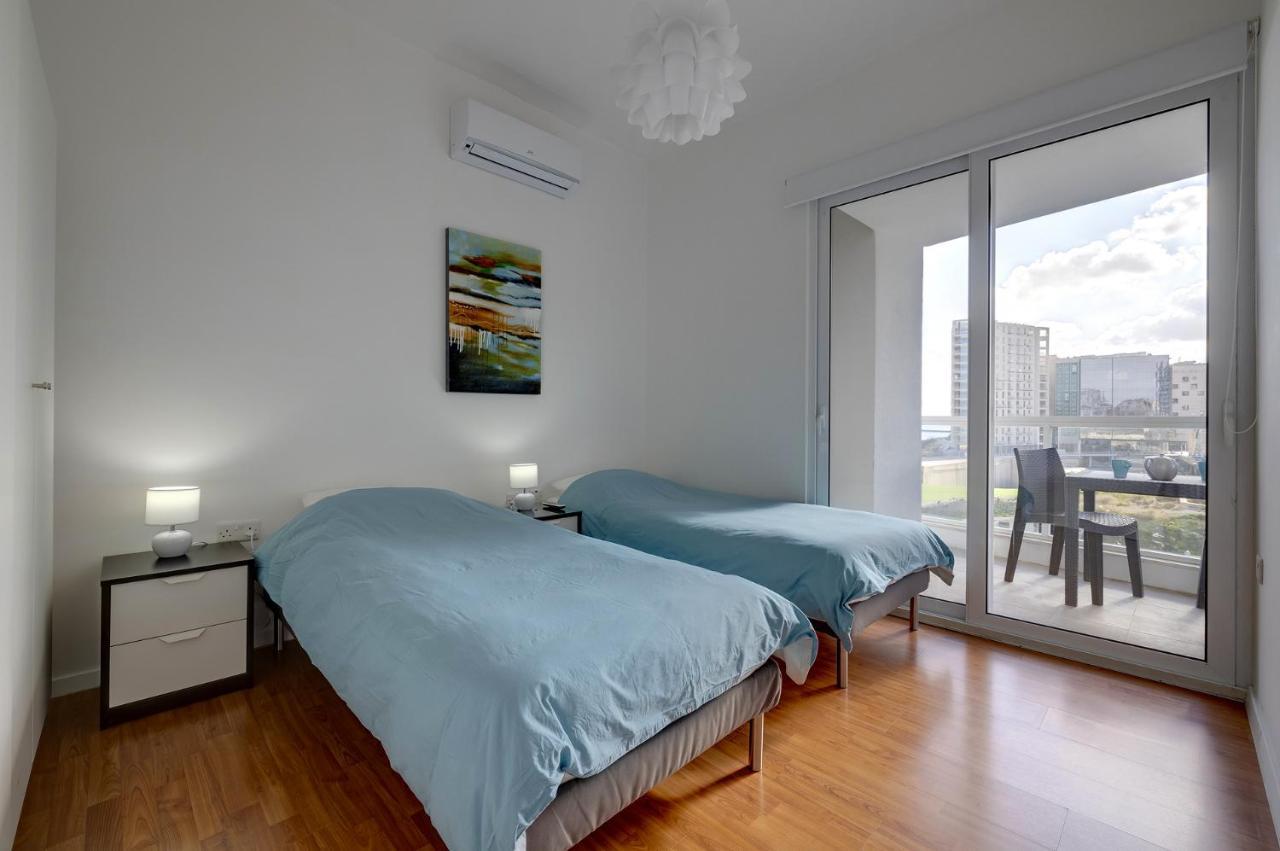 Apartment With Stunning Seaviews Σλιέμα Εξωτερικό φωτογραφία