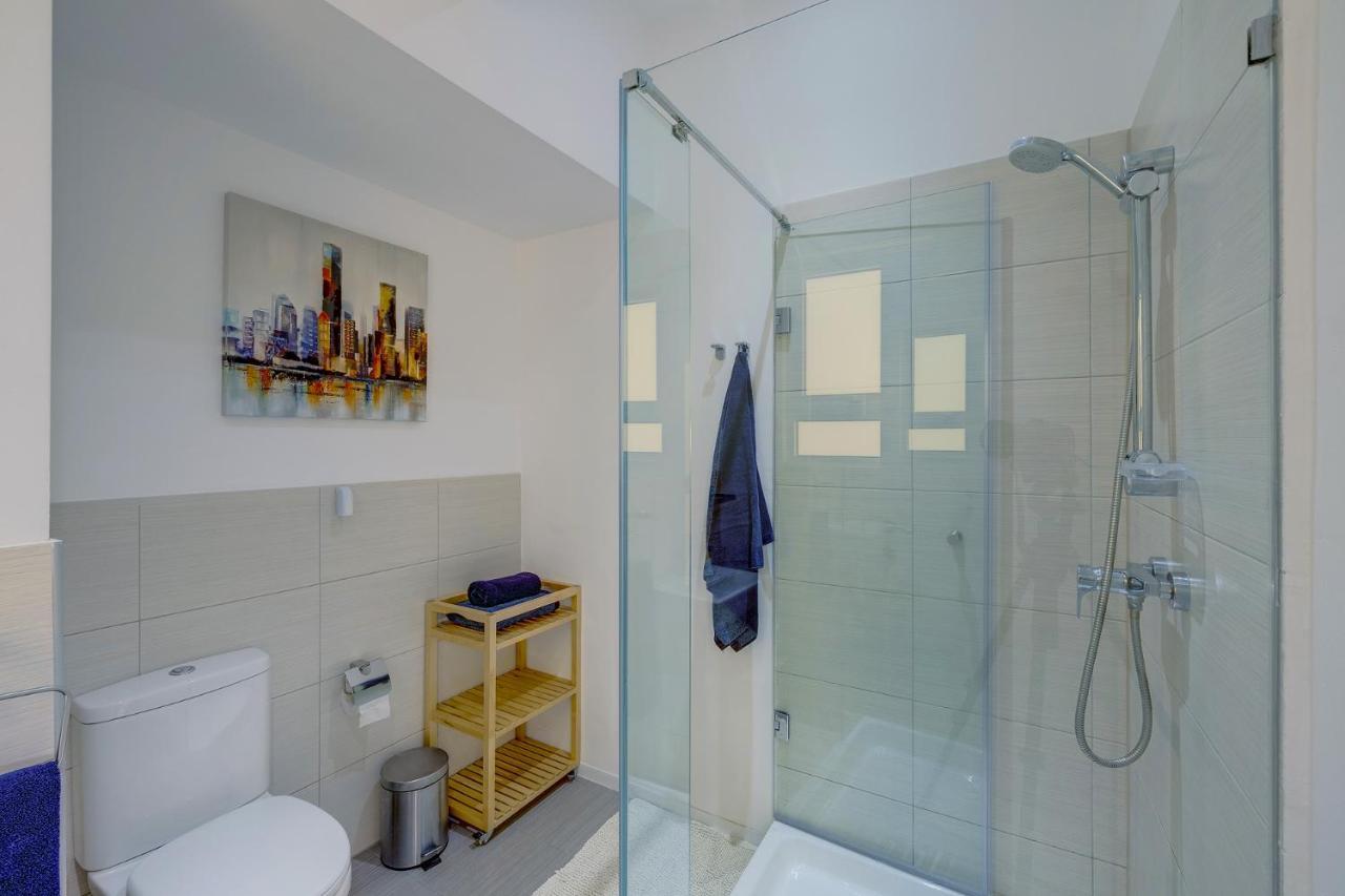 Apartment With Stunning Seaviews Σλιέμα Εξωτερικό φωτογραφία