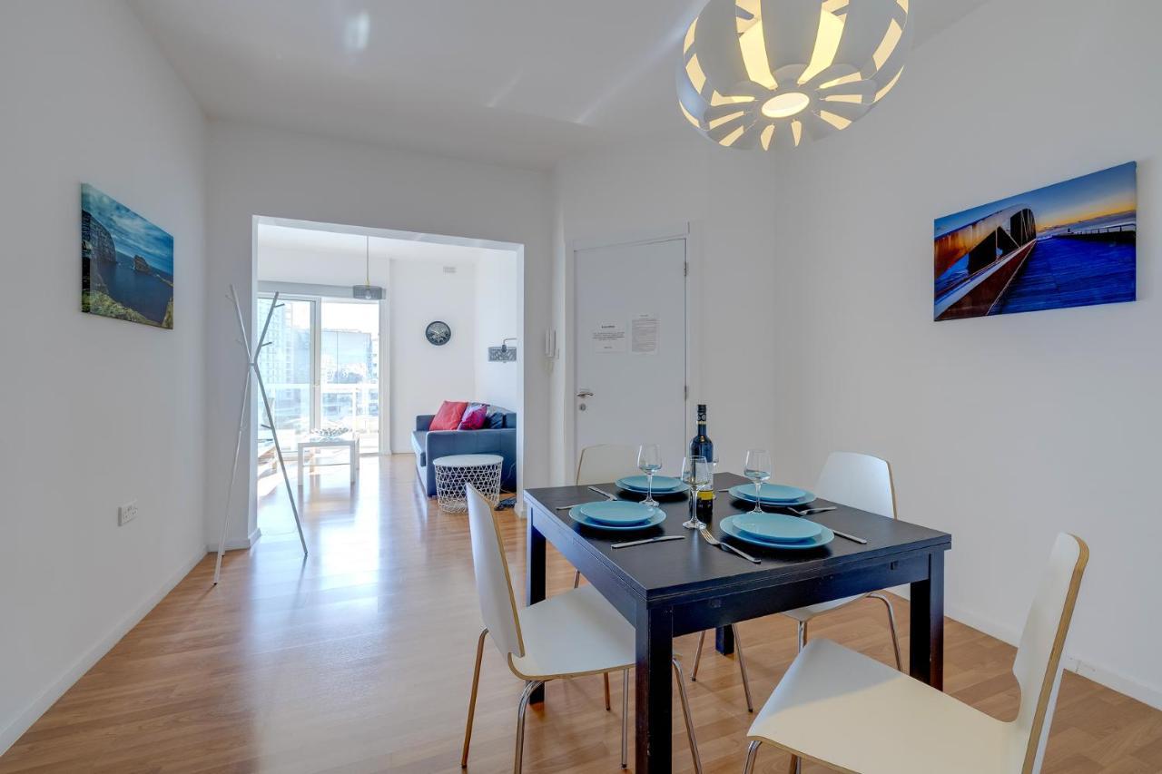 Apartment With Stunning Seaviews Σλιέμα Εξωτερικό φωτογραφία