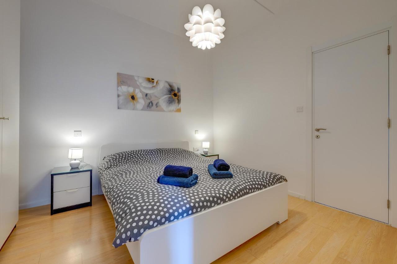 Apartment With Stunning Seaviews Σλιέμα Εξωτερικό φωτογραφία